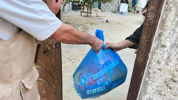 War-Child_Gaza-Response_hygiene-Kits1_231023